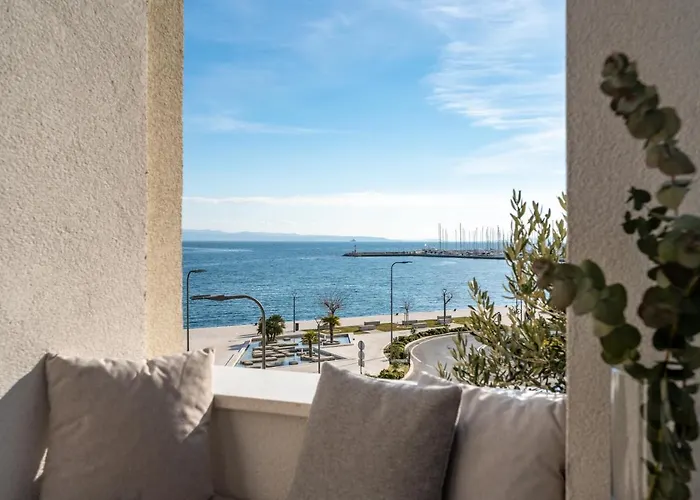 Architect's Seafront Flat *