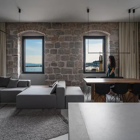 Architect's Seafront Flat 아파트 *