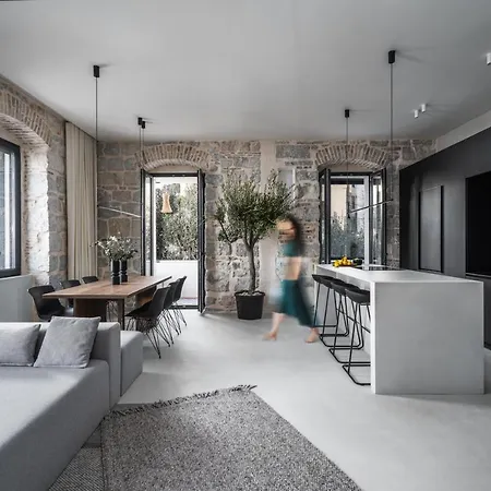 Apartment Architect's Seafront Flat *